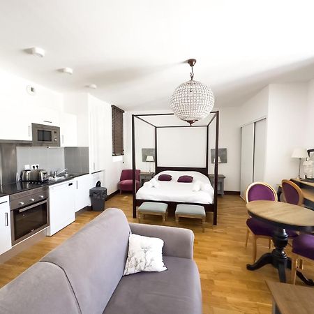Residence De L'Arsenal Royal - Meubles De Tourisme 로슈포르 외부 사진