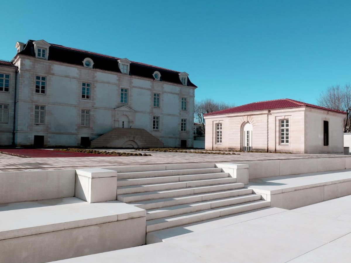 Residence De L'Arsenal Royal - Meubles De Tourisme 로슈포르 외부 사진